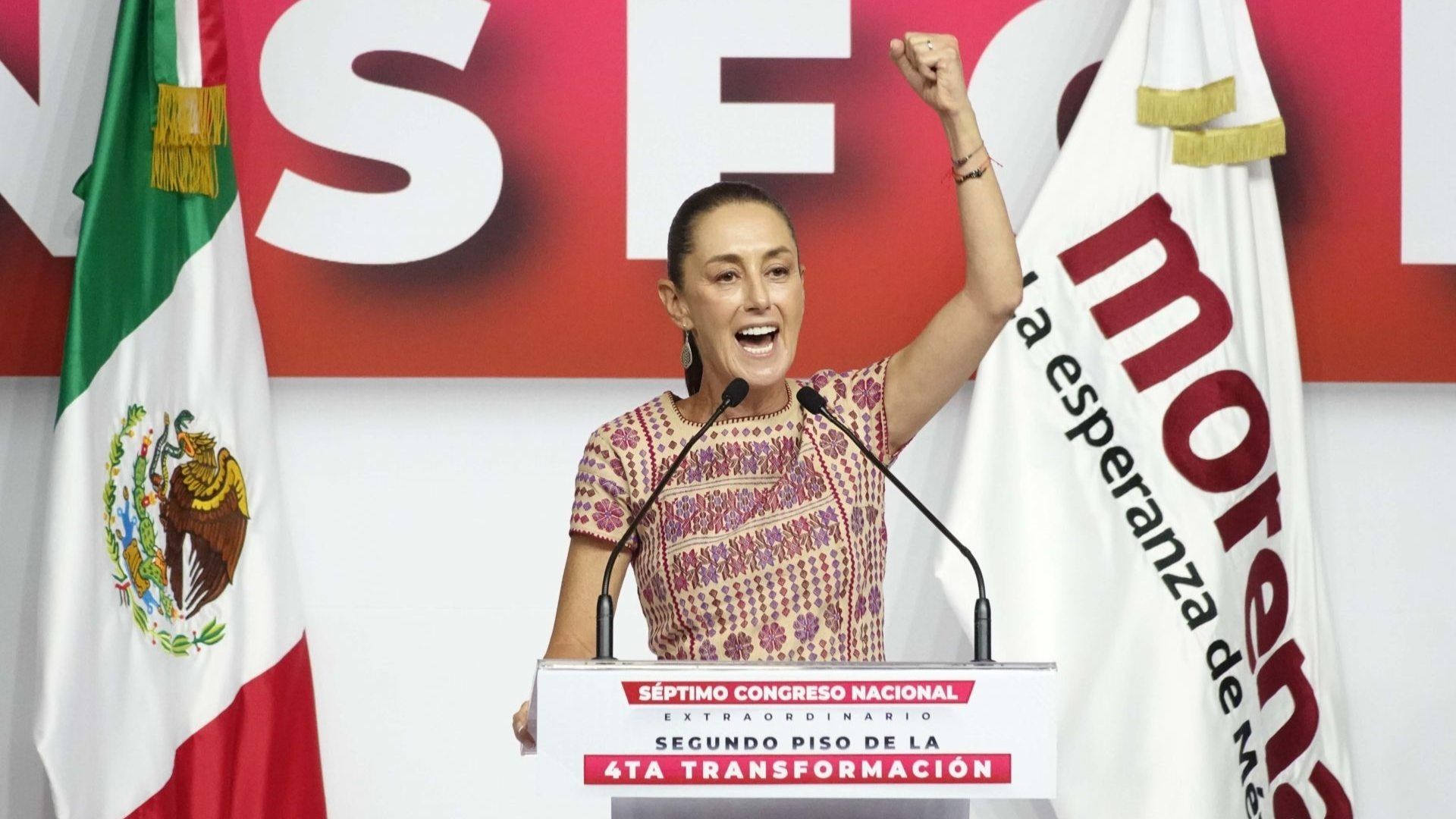 Sheinbaum pide licencia en Morena