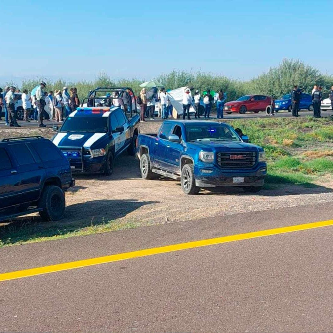 Trabajadores del Poder Judicial Realizan Bloqueo en Autopista Torreón-Saltillo
