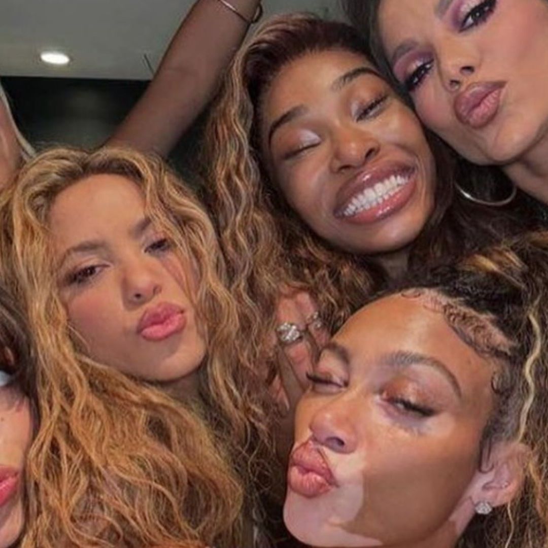 Shakira hizo el anuncio de su nueva canción en redes sociales, donde publicó fotos al lado de Anitta, Natti Natasha, Danna Paola, Lele Pons y las modelos Shannon y Winnie Harlow. Foto Shakira
