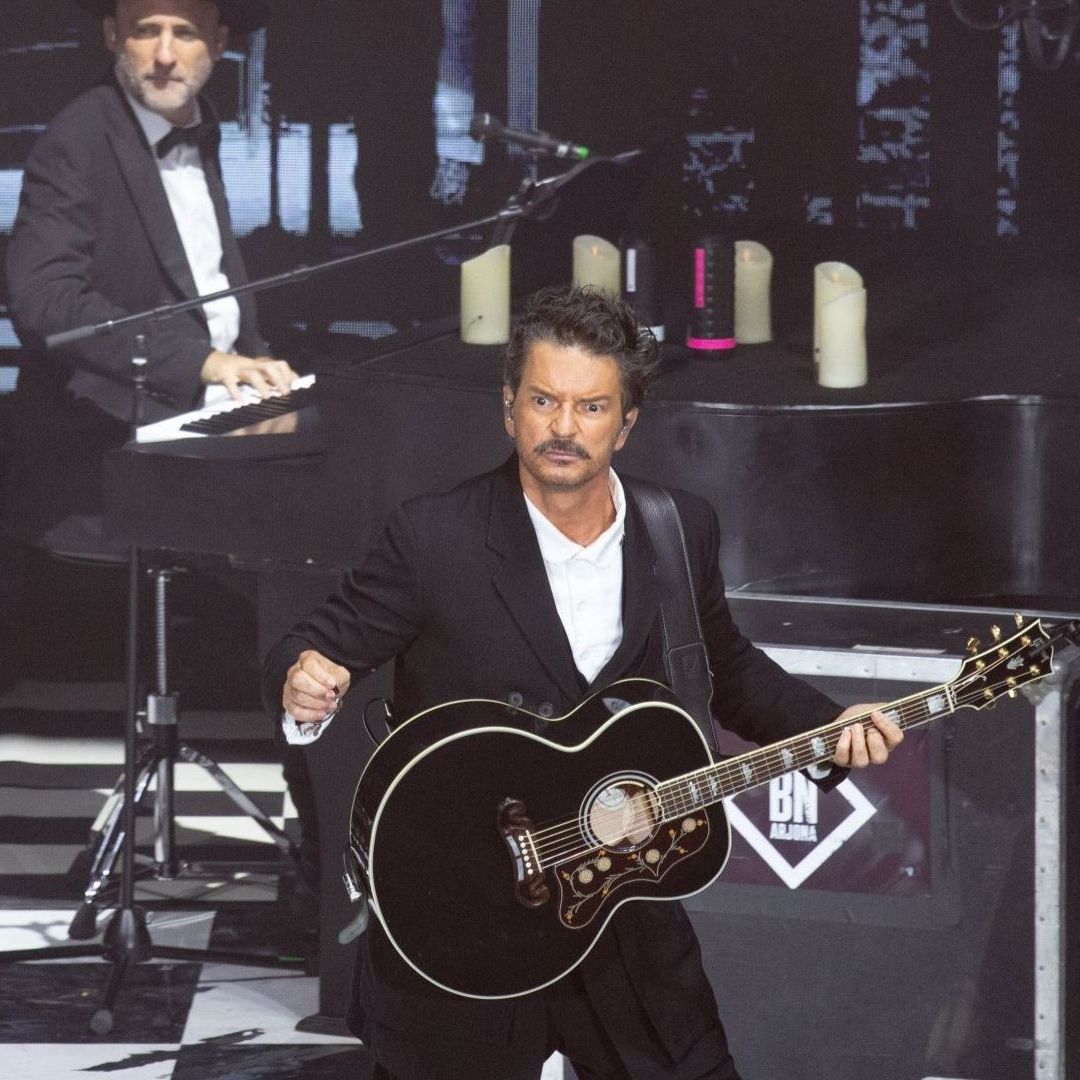 Ricardo Arjona durante concierto Blanco y Negro Tour, en el Auditorio Nacional