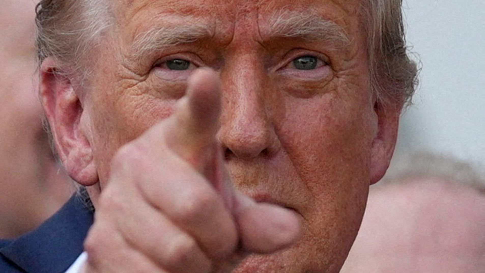 Trump Propone Modelo "Enseña y Vete" Para Especialistas Extranjeros