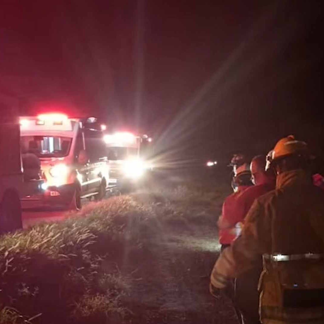 Mueren Padre y su Bebé al Volcar en Carretera a Monclova