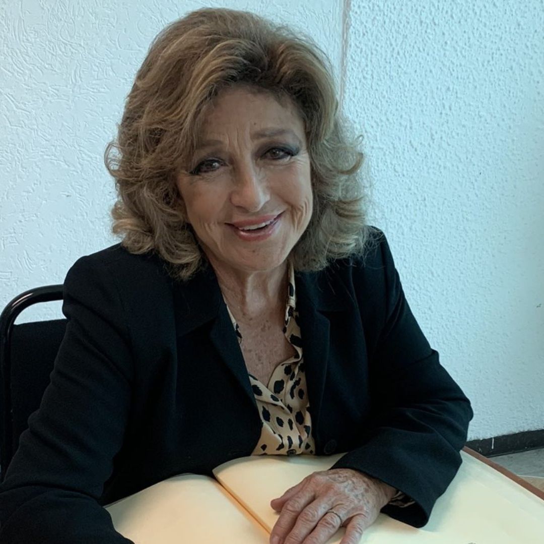 Redes Aseguran que Angélica María Registró el Apodo 'Novia de México' para que No lo Usen
