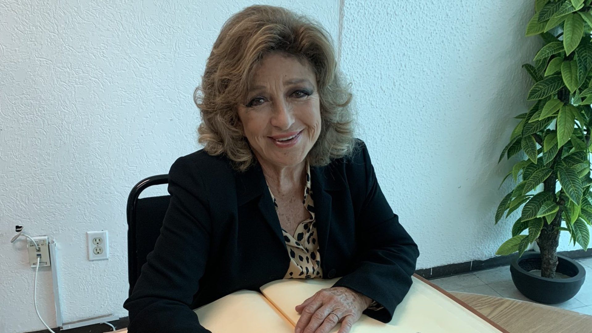 Redes Aseguran que Angélica María Registró el Apodo 'Novia de México' para que No lo Usen
