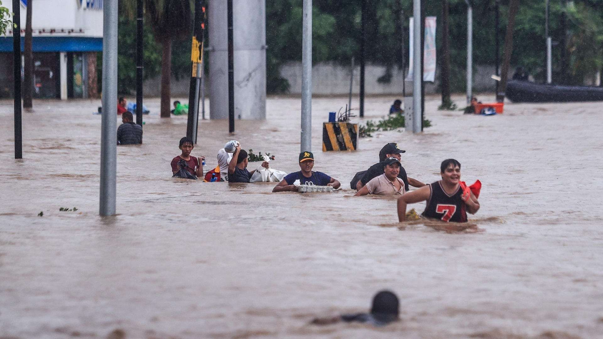 Suman 22 Muertos por Impacto del Huracán John en Guerrero, Oaxaca y Michoacán