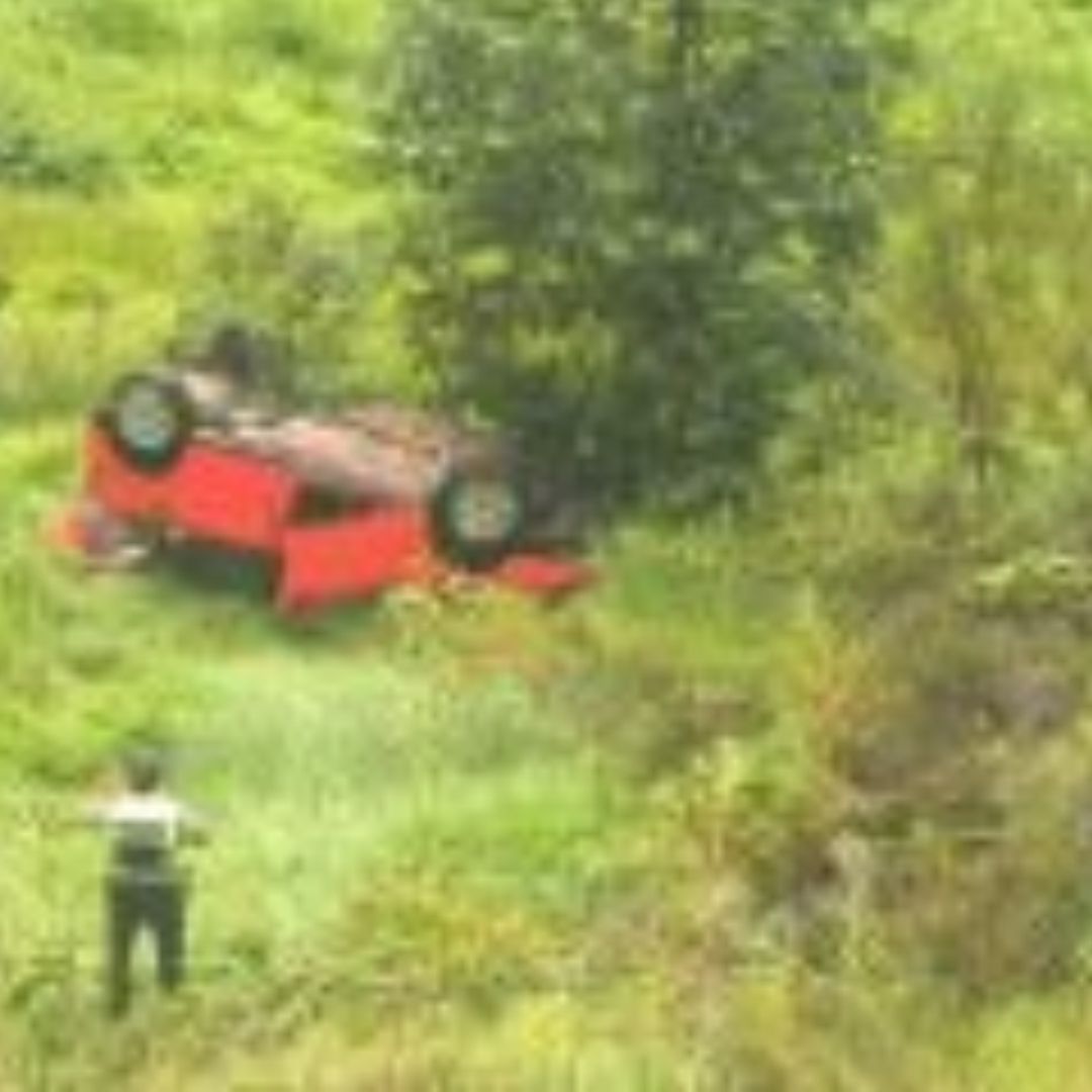 Accidente Volcadura de Automóvil en Carretera Teziutlán Nautla Puebla