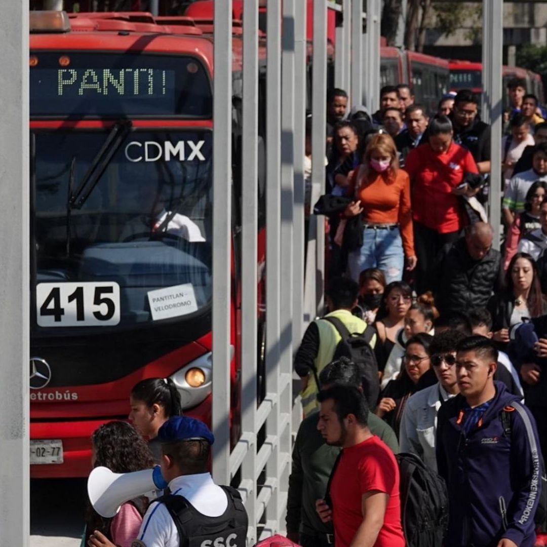 A qué hora abre y cierra el Metro y Metrobús CDMX el 1 de octubre 2024 horario de servicio
