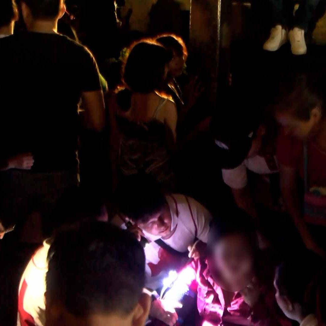 Mujer Sufre Caída Durante Grito de Independencia de México en Plaza Mayor de Torreón