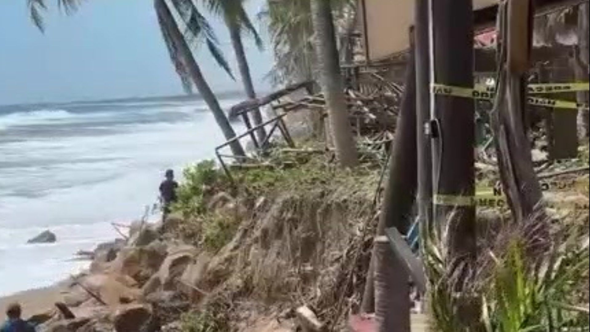 A Punto de Desaparecer Franja de Playa de Pie de la Cuesta por Impacto de ‘John’