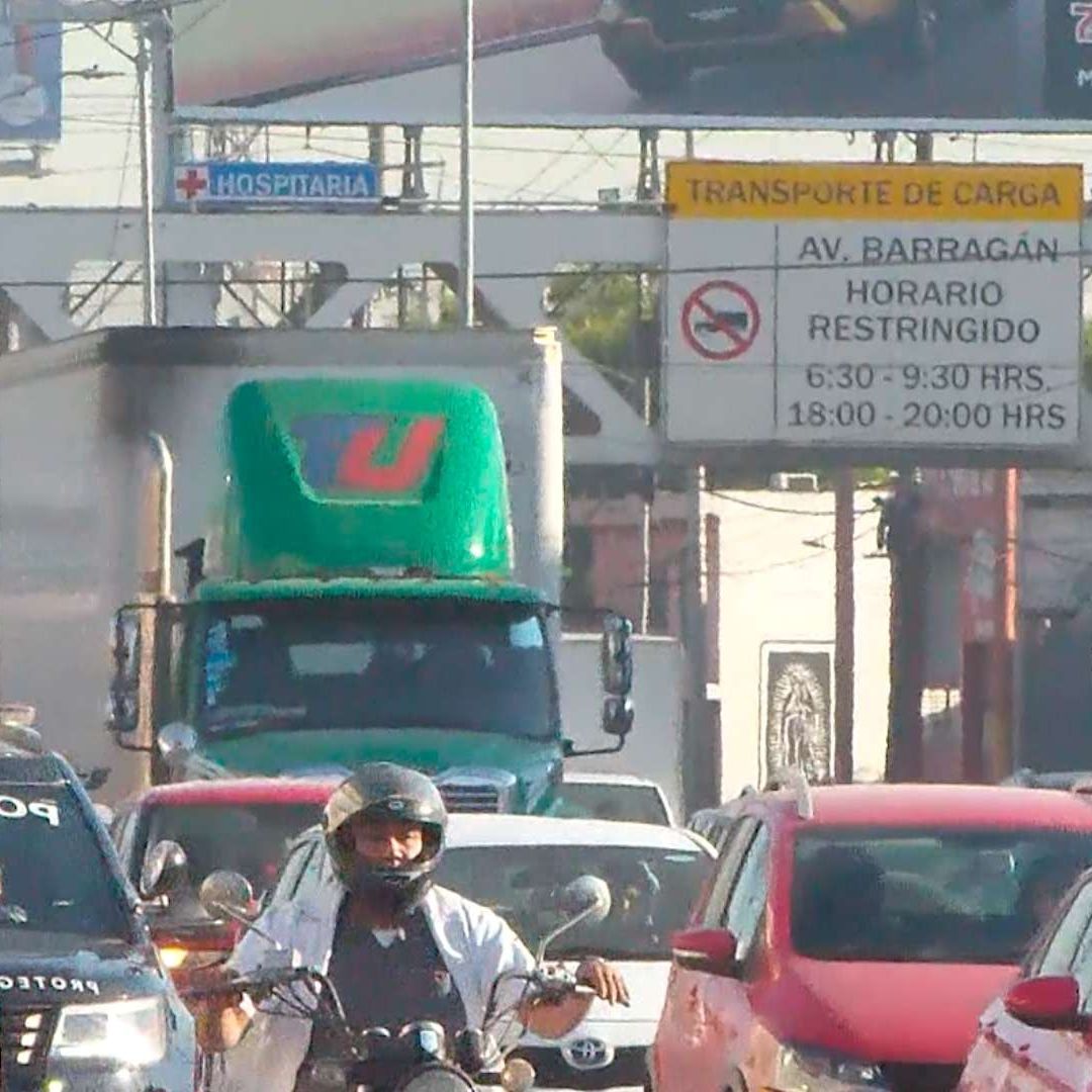 Tráileres Circulan en Horarios no Autorizados en Nuevo León