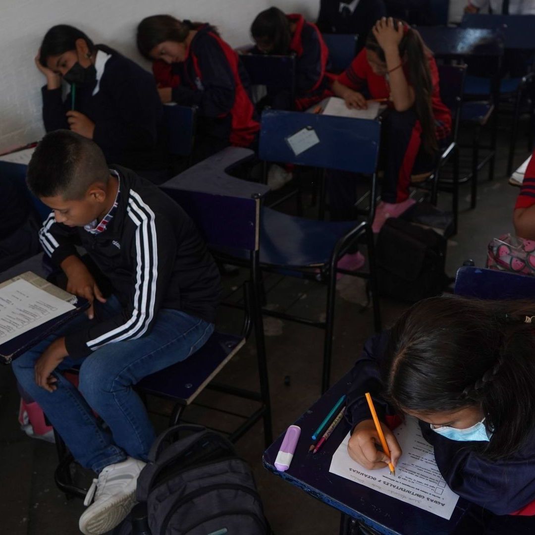 Conoce los detalles y la fecha de inicio del registro de la Beca Universal para alumnos de secundaria, propuesta por Sheinbaum