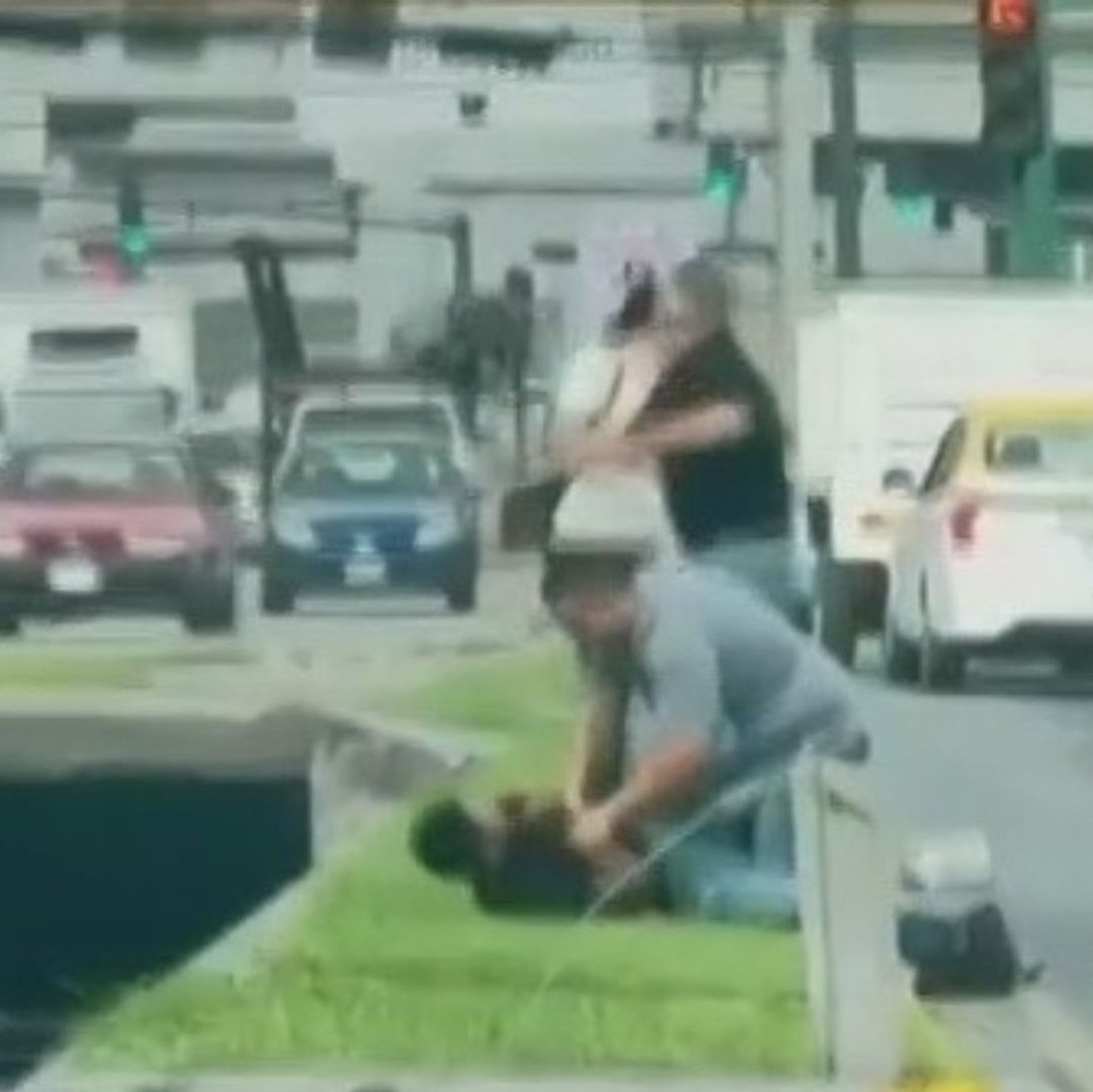 Pelea entre automovilistas tuvo lugar en plena vía pública en la Avenida Sendero.