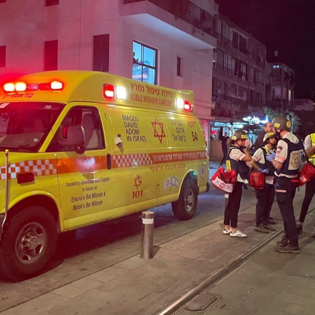Identifican a Cinco de las Siete Víctimas Mortales del Ataque Palestino en Tranvia en Tel Aviv