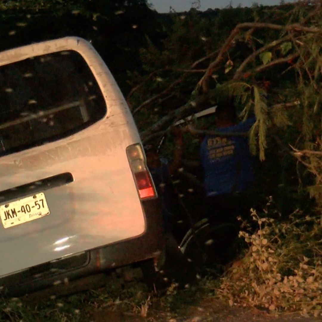 Muere niña de 5 años en accidente en carretera a Chapala mientras sus padres peleaban. Foto: N+