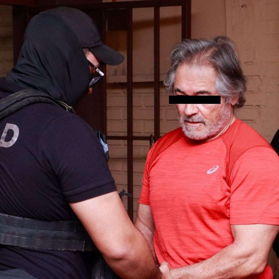 Así fue el Traslado de Hernán "N" de Paraguay a México: Escalas y Cambios de Ruta