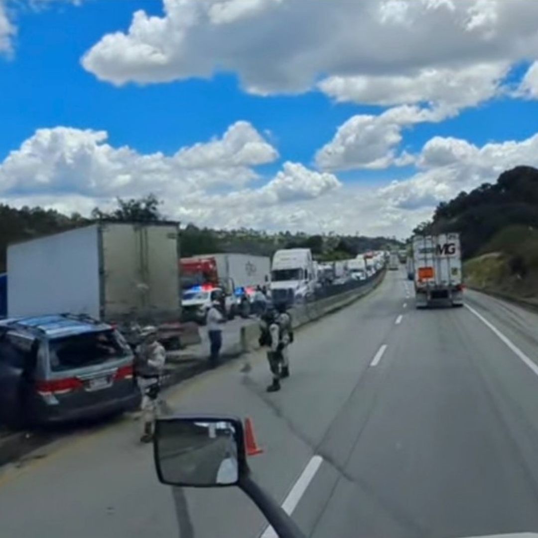 Cierre Parcial Autopista Arco Norte por Accidente Tráiler Camioneta Altura Sanctorum Tlaxcala Puebla