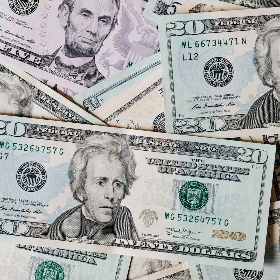 Precio del Dólar Hoy 2 de Octubre de 2024: ¿Cómo Está el Peso en el Tipo de Cambio?