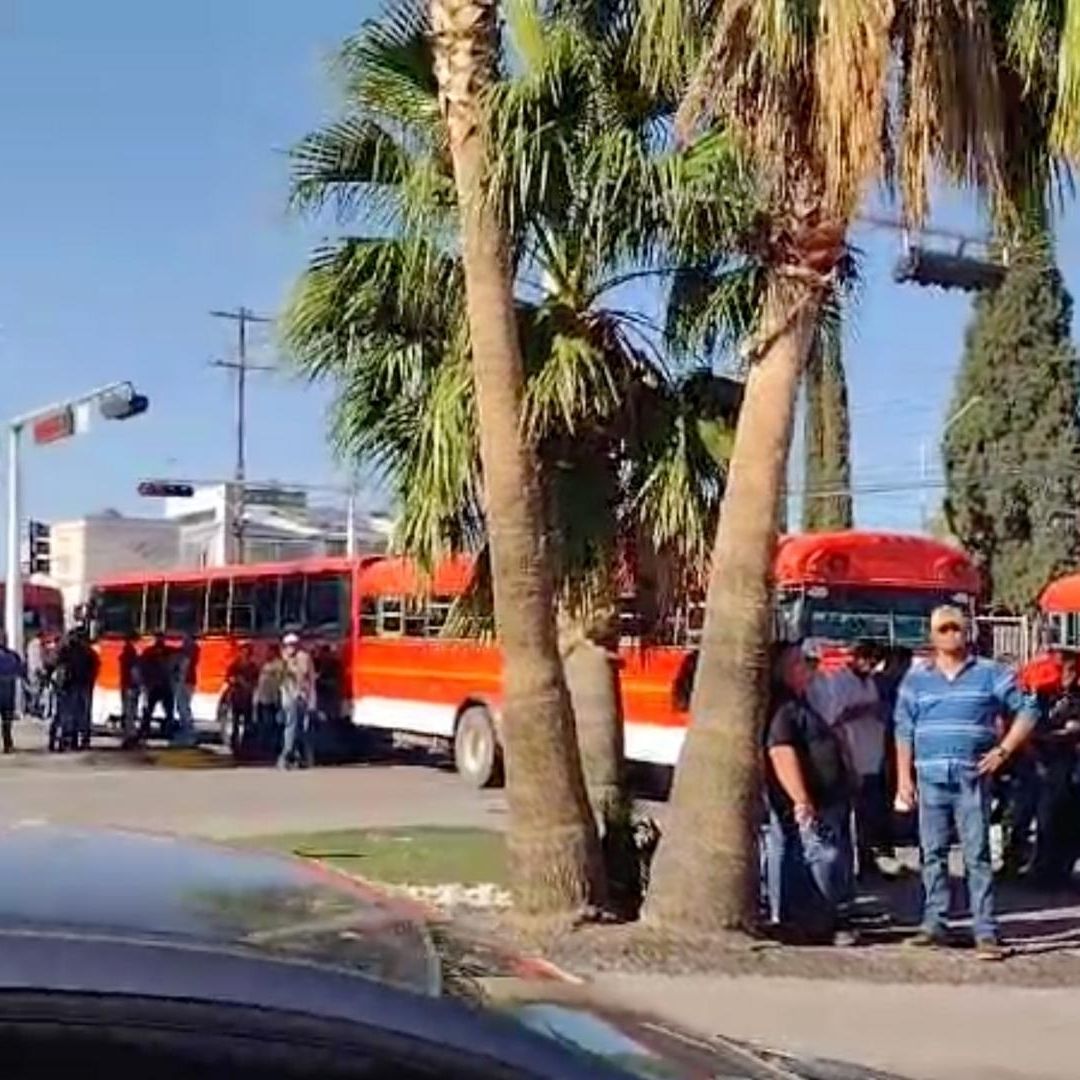 150 Transportistas Protestan en Parque Industrial por Cancelación de Contrato en Chihuahua