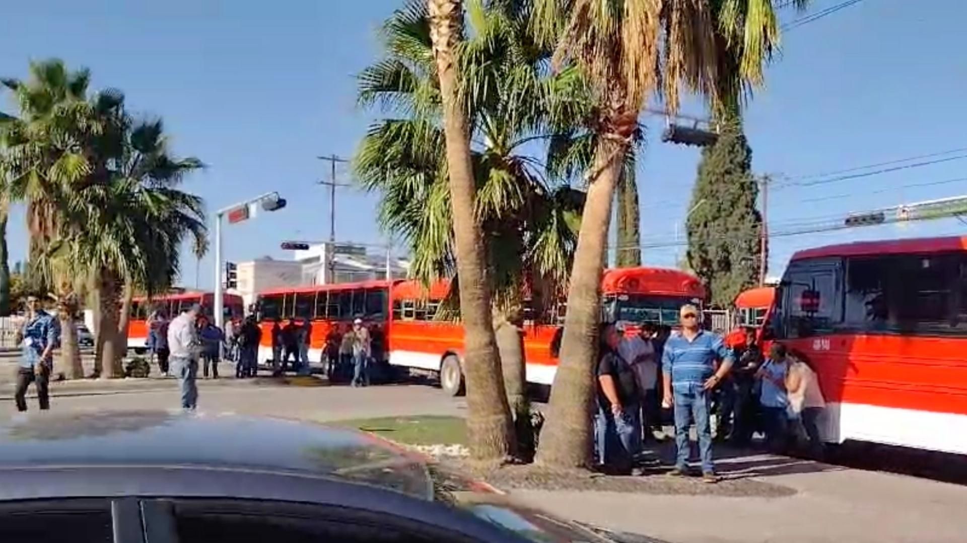 150 Transportistas Protestan en Parque Industrial por Cancelación de Contrato en Chihuahua