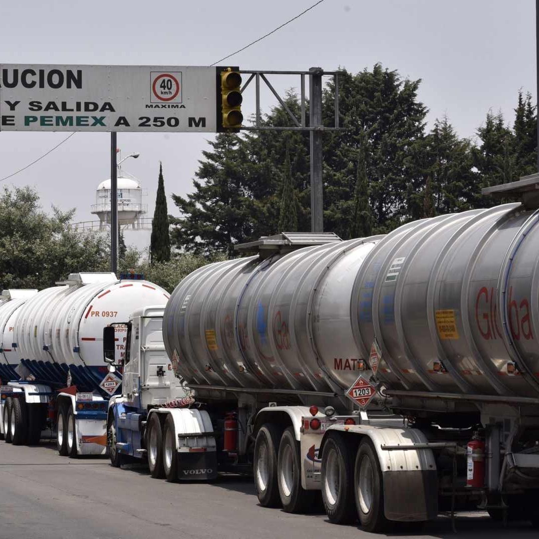 Choferes de pipas durante protesta en abril de 2020 en Edomex. Foto: Cuartoscuro