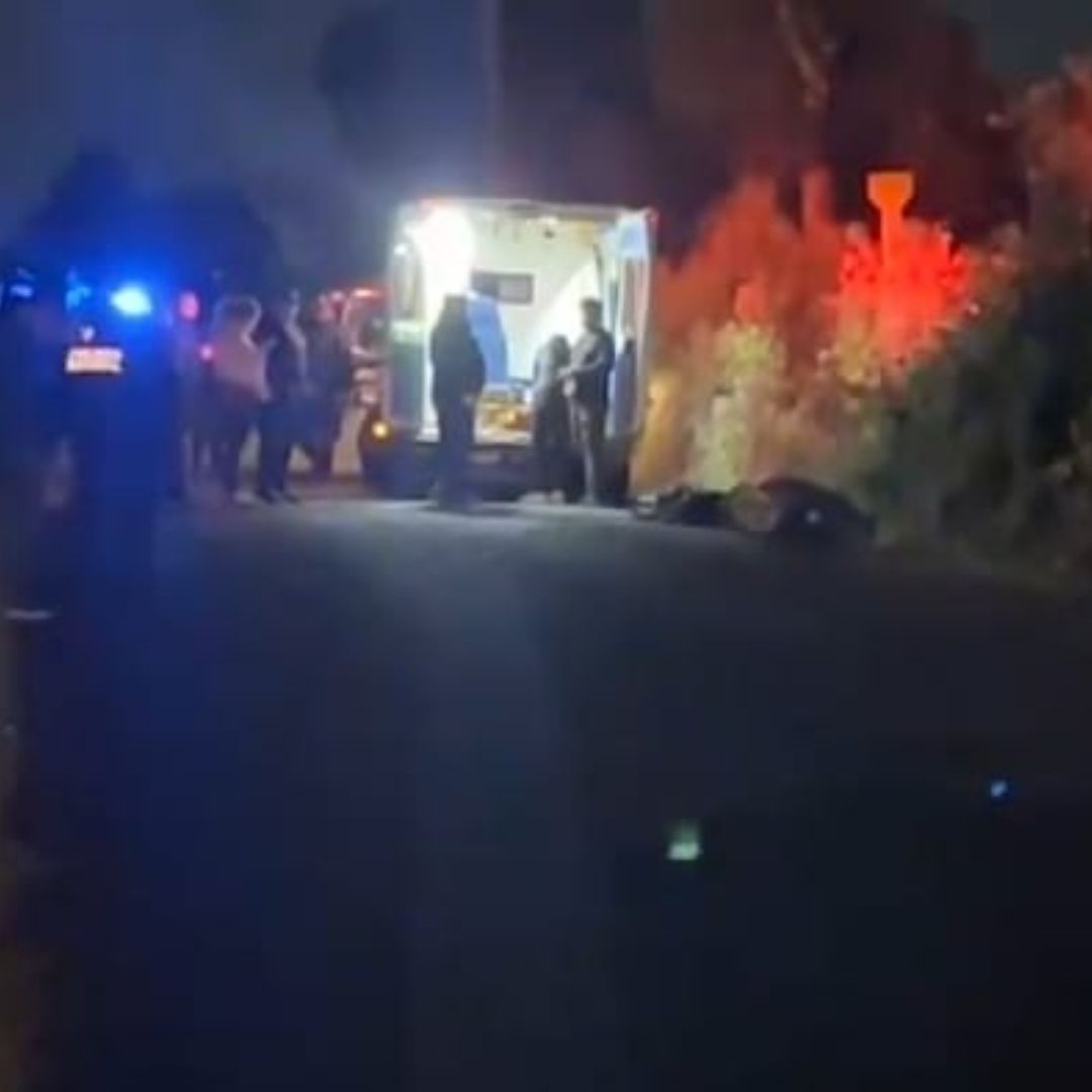 Motociclista Cae en Bache, Sale Proyectado y Muere en Carretera de Tlaxcala