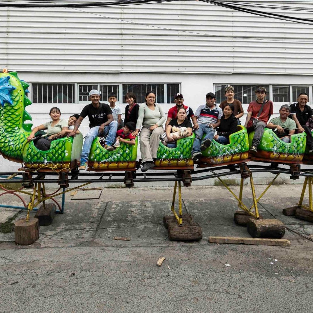 La Vida de una Familia Feriera: Resistencia y Tradición