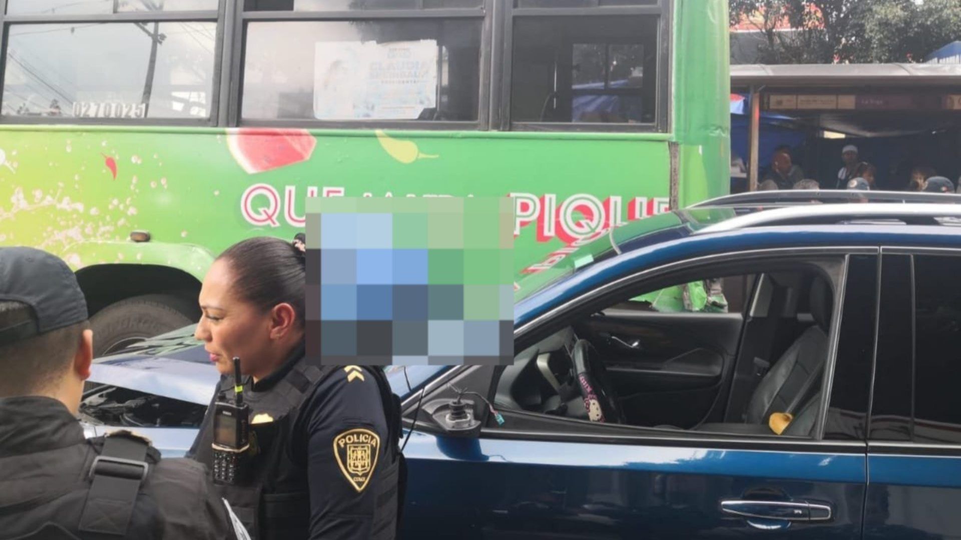 El asaltante murió prensado entre los dos vehículos