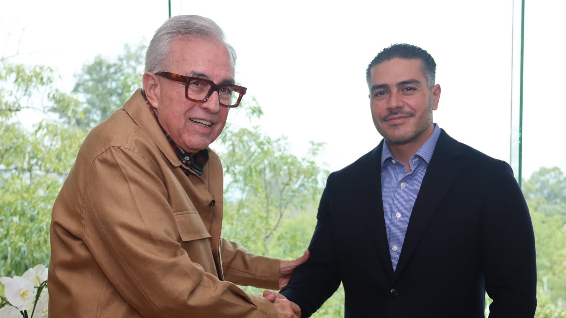 A través de su cuenta de X, compartió una foto con el secretario de seguridad y protección ciudadana, Omar García Harfuch
