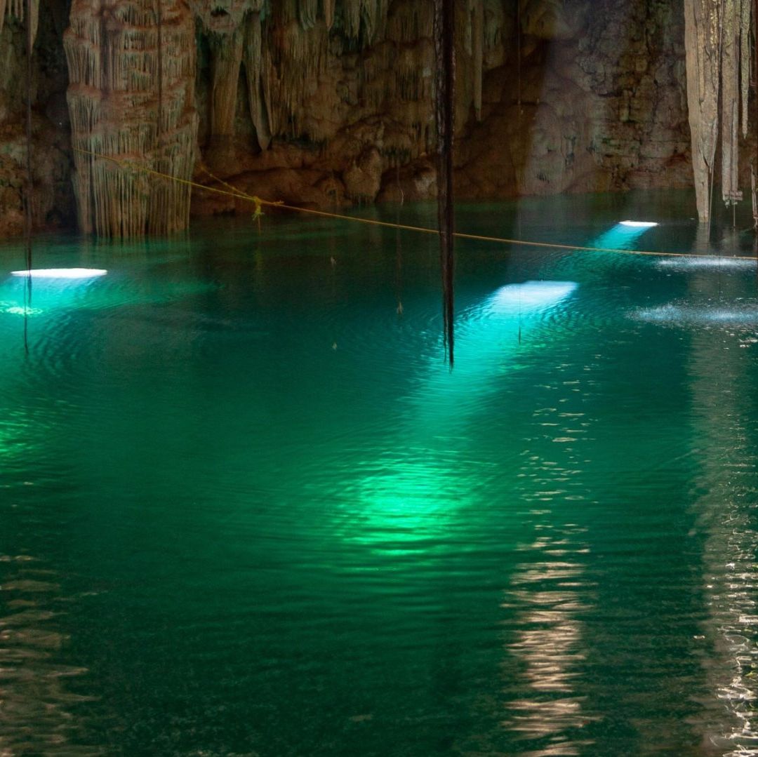 Desaparece Buzo en el Cenote Dzombakal, en Yucatán; Lleva Más de 24 Horas Bajo el Agua