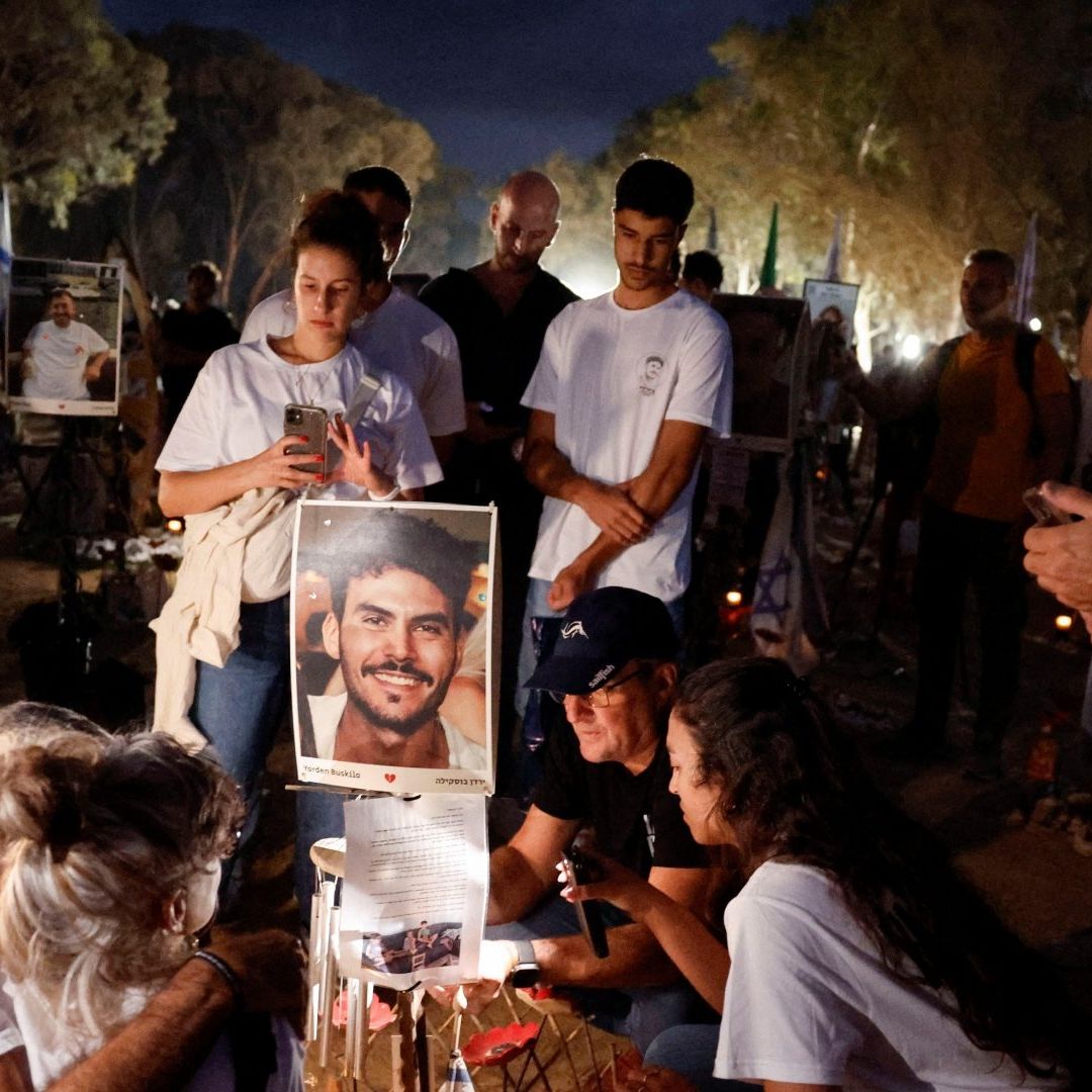 7 De Octubre: Israel Conmemora Aniversario de la Masacre de Hamás y Suenan Sirenas Antiaéreas