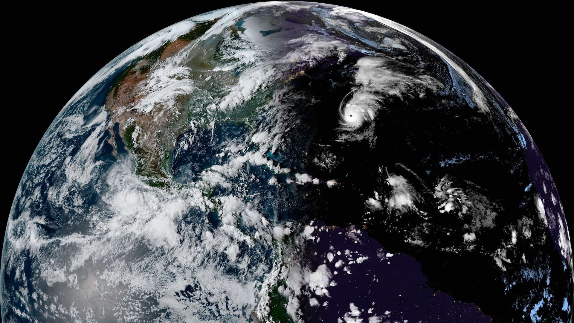 Imagen del equinoccio tomada desde el espacio por el satélite de la NOAA