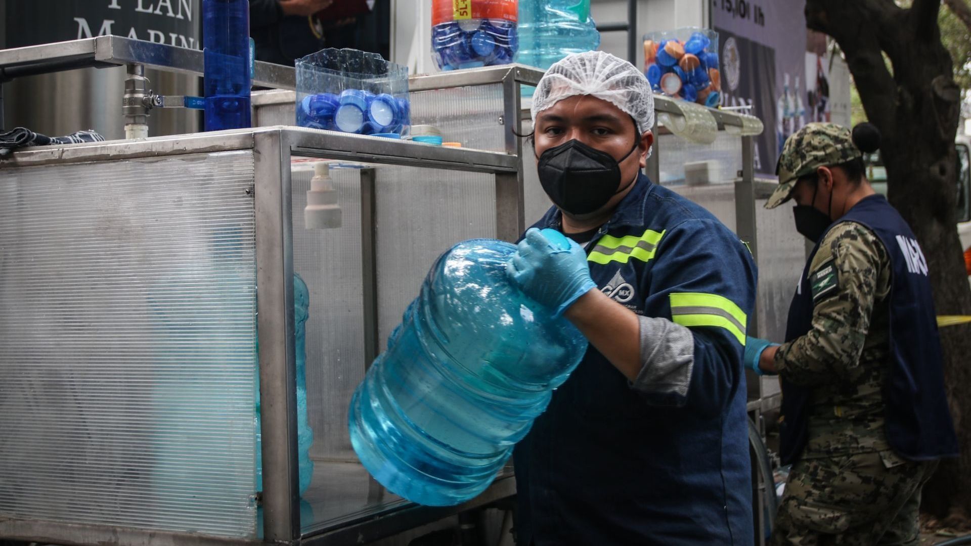 El programa "Agua Bienestar", propuesto por Clara Brugada, busca abordar la escasez de agua en colonias de CDMX