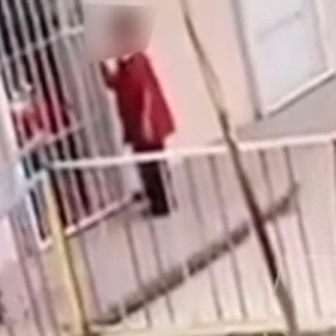 Maestra Castiga a Alumno y lo Encierra en Salón en La Ermita, en León