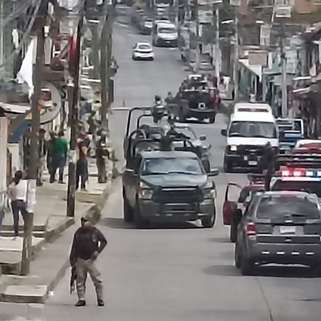 Según primeras versiones indican que sujetos armados ingresaron al bar y accionaron sus armas de fuego en repetidas ocasiones en contra de la mujer.