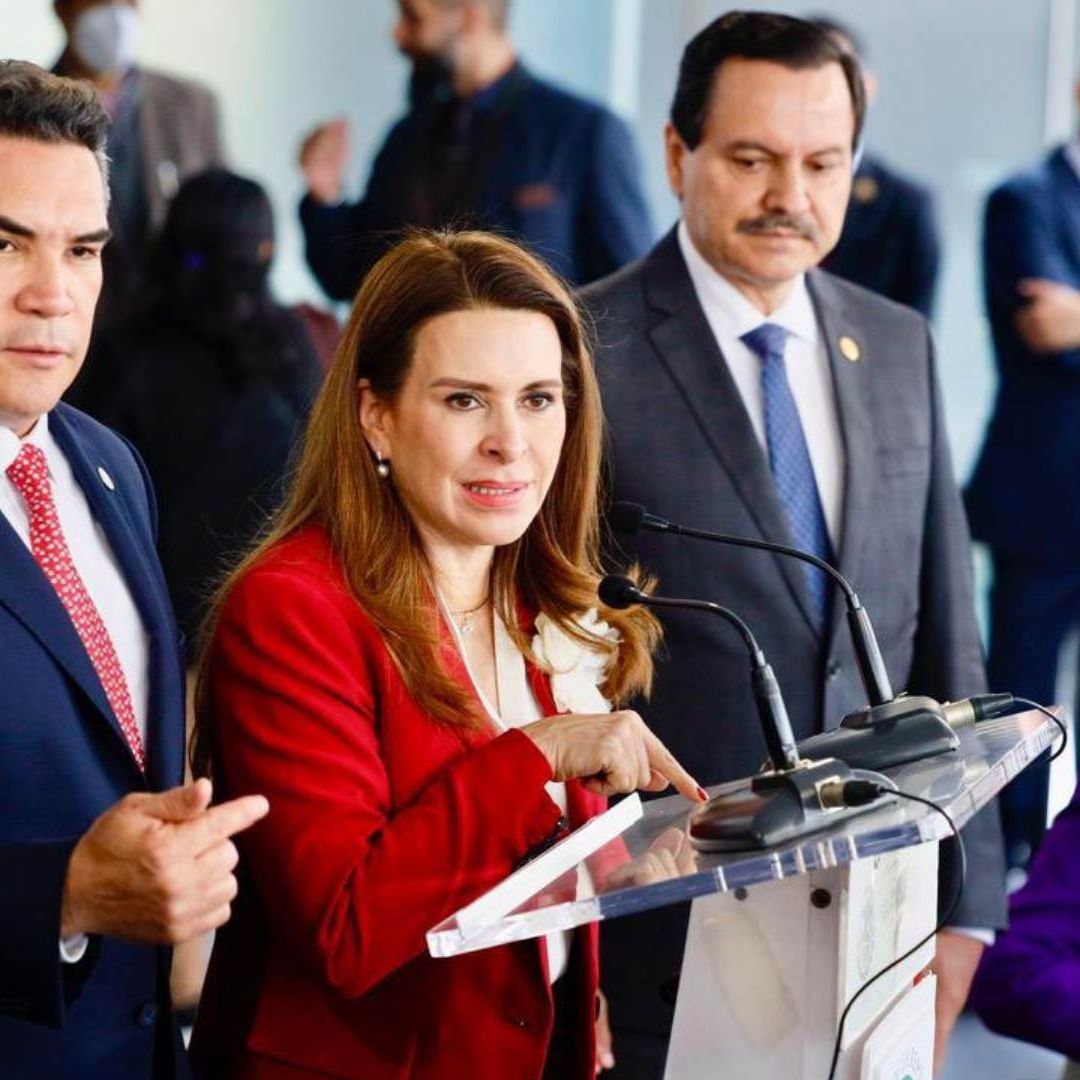 Carolina Viggiano presentó la acción en su calidad de senadora de la República y acompañada de 'Alito' Moreno