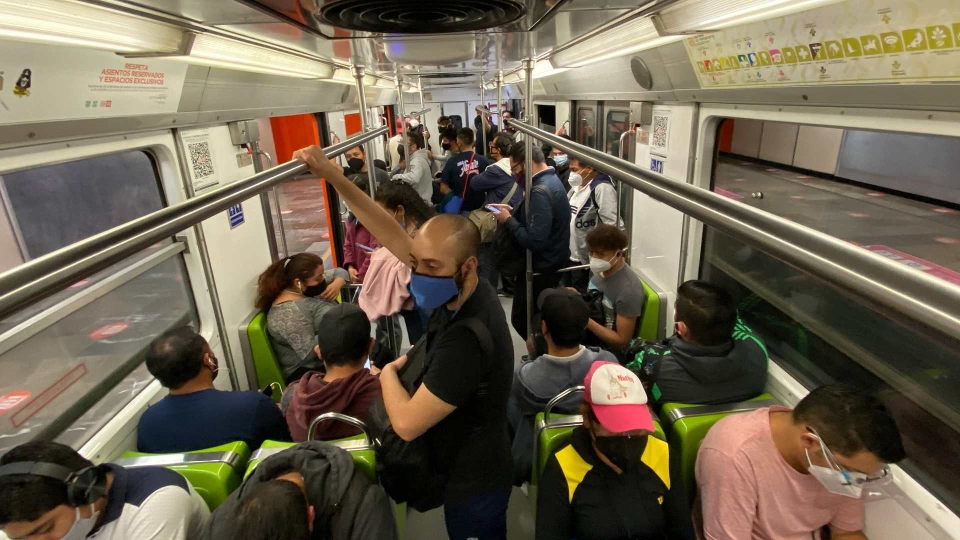 Usuarios de la Línea 3 del Metro