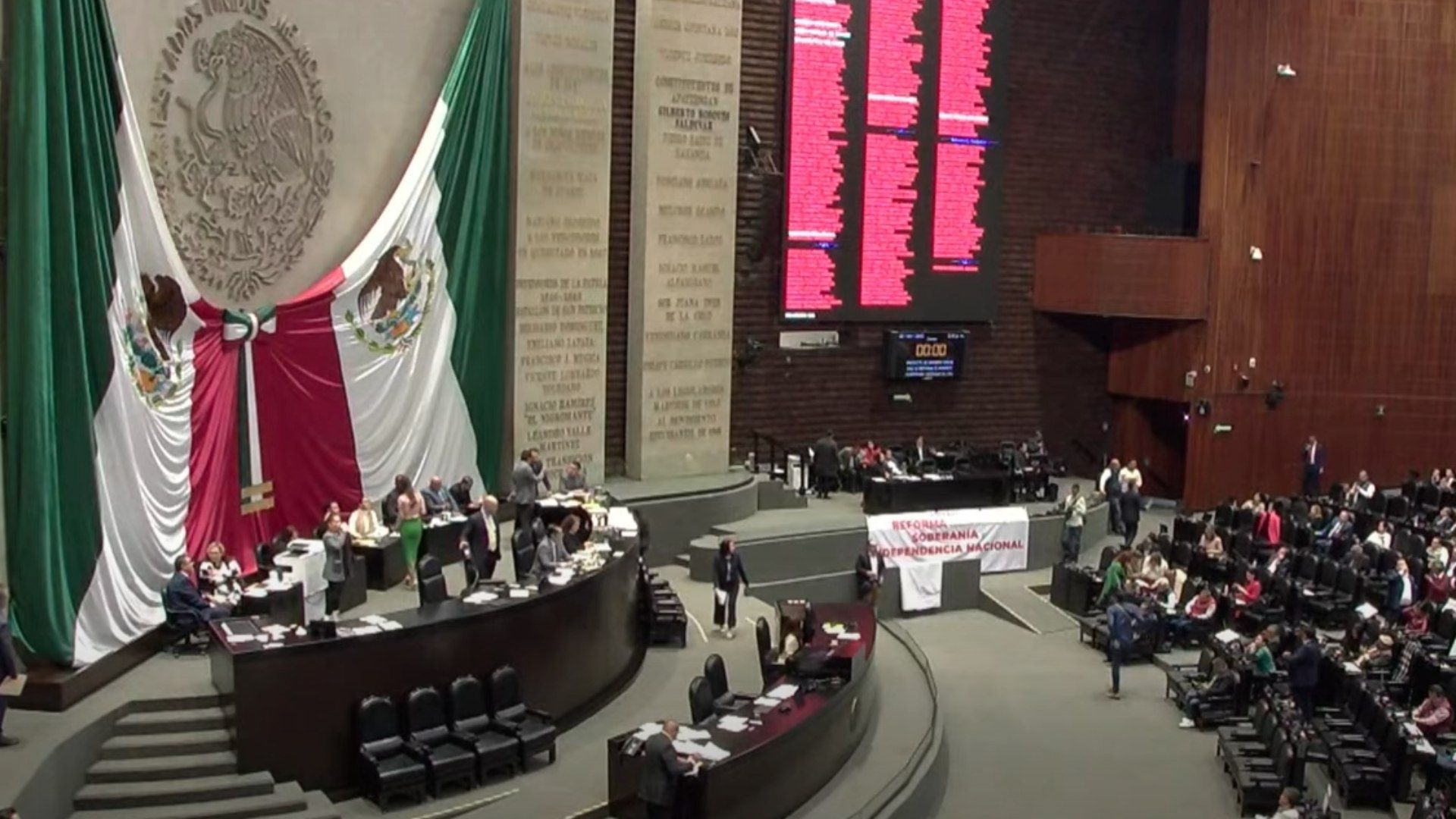 Diputados Aprueban que CFE y Pemex Vuelvan a Ser Empresas Públicas