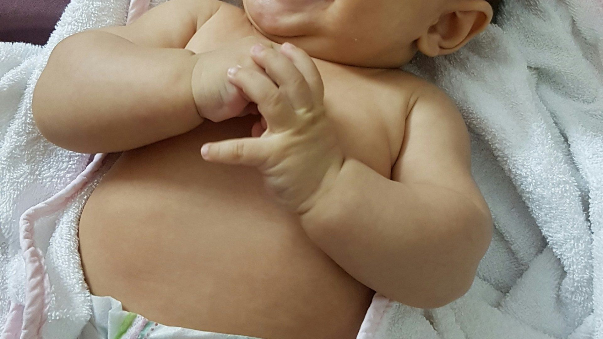 Papá Vende a su Bebé por Facebook y Usa Dinero para Apostar