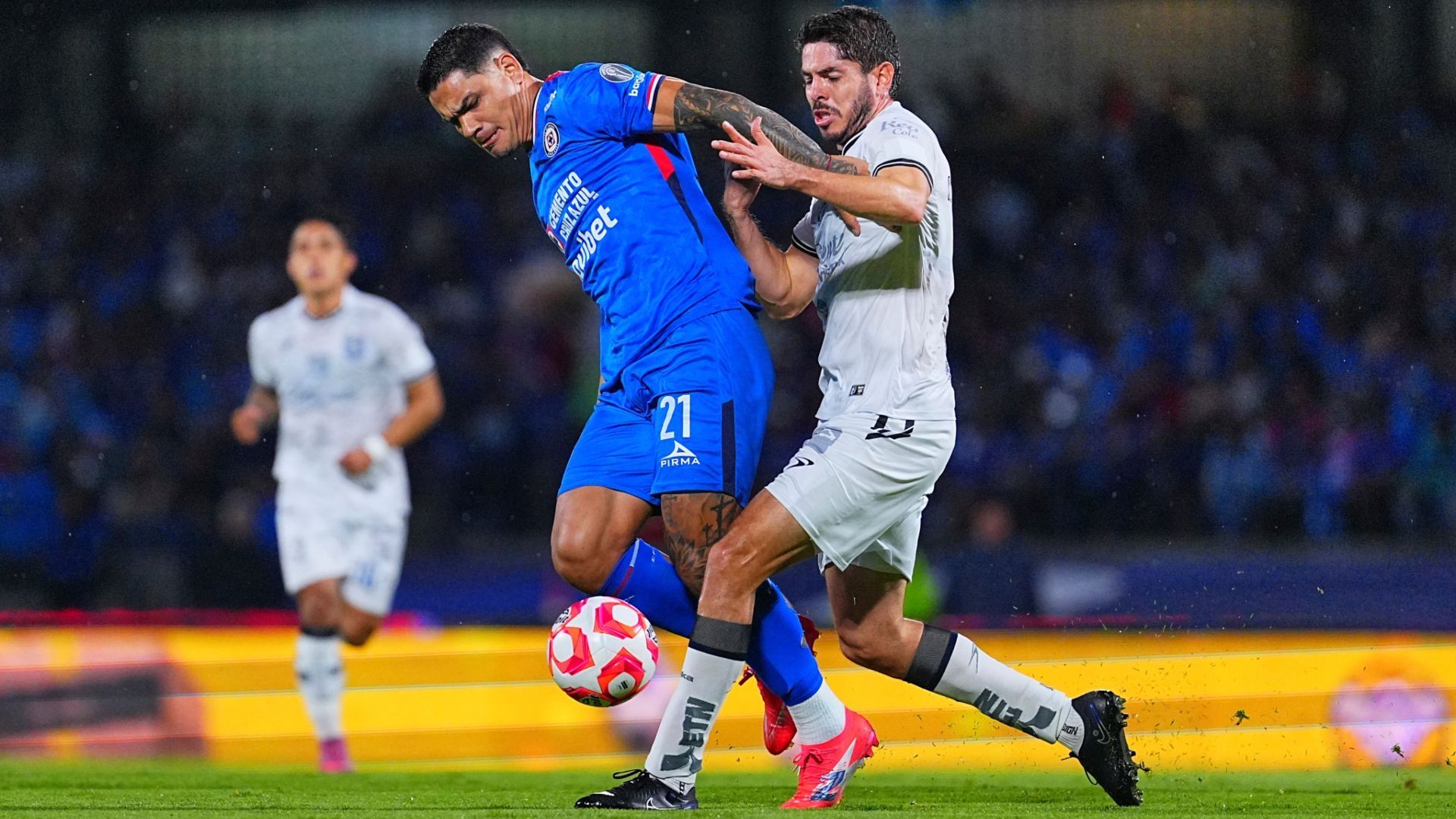 Cruz Azul enfrenta hoy al Querétaro y va por su octavo triunfo del Torneo Apertura 2025.