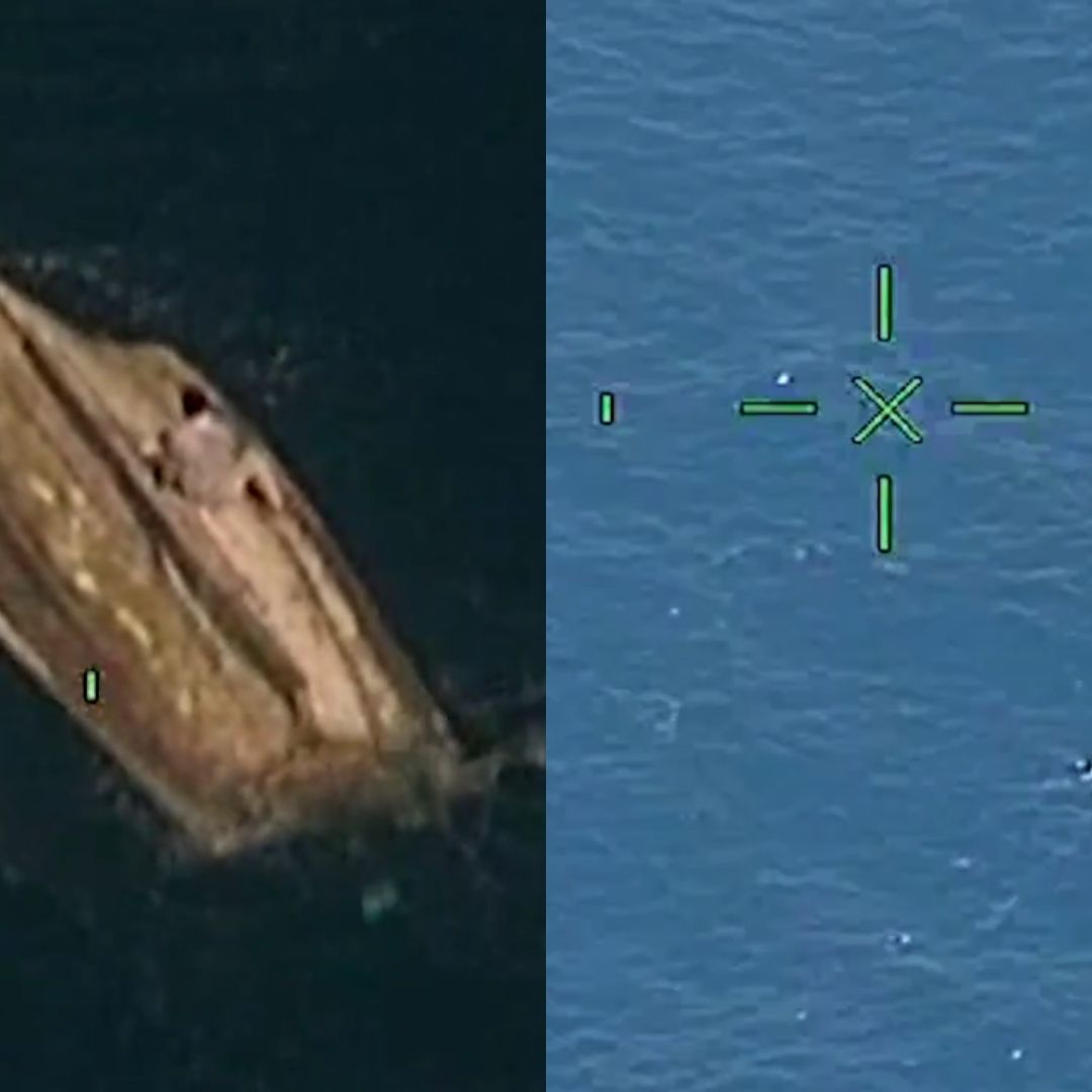 Elementos de la Marina rescatan a una persona en el casco de una embarcación a la deriva, a consecuencia del huracán ‘'Milton'