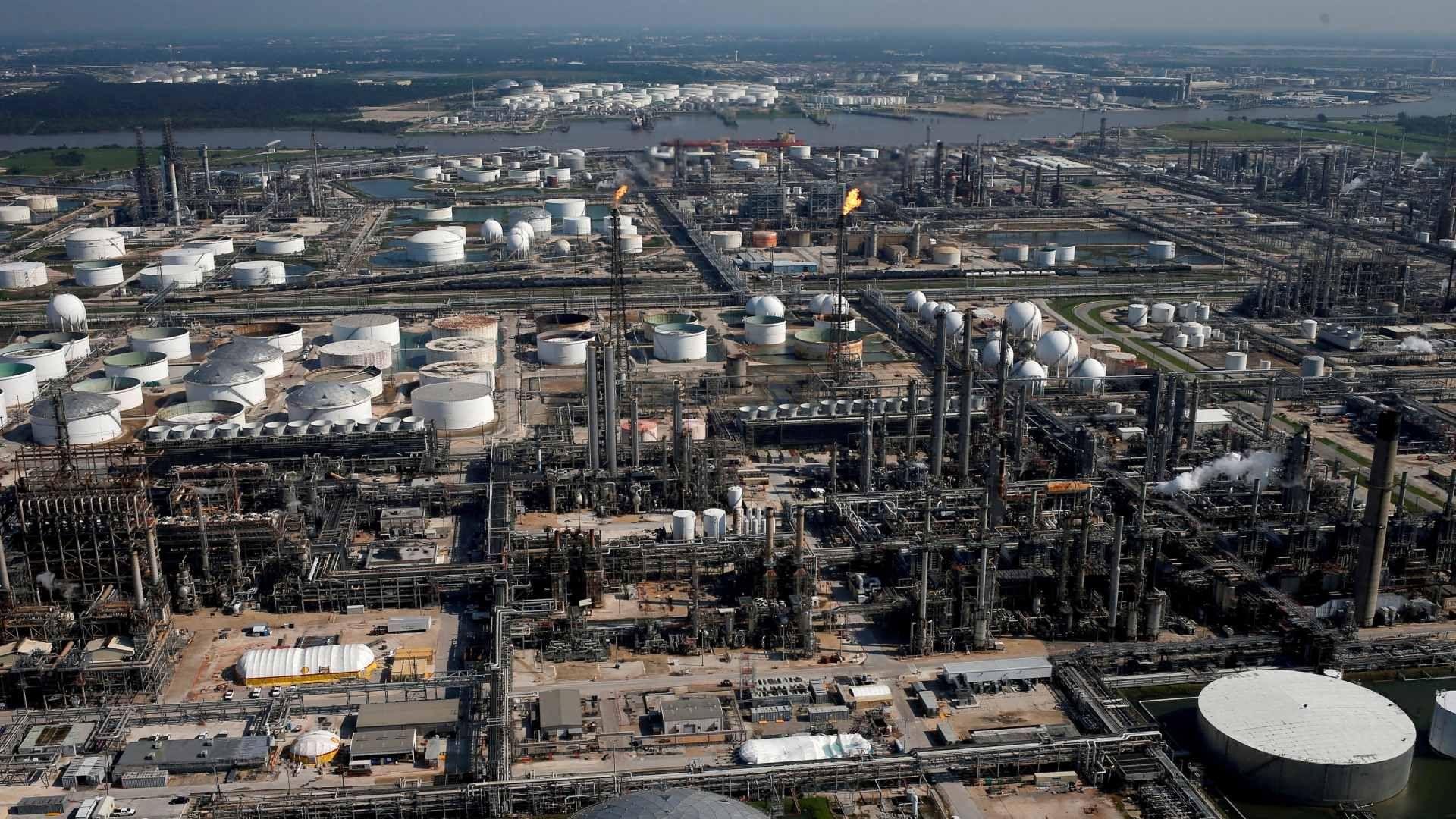 Trabajadores Muertos en Refinería Deer Park No Eran de Pemex, Aclara Gobierno de México