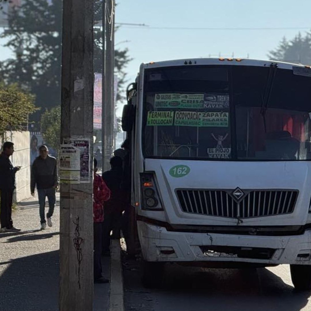 Abuelito Muere de un Infarto Mientras Iba en el Camión de Transporte Público en Edomex