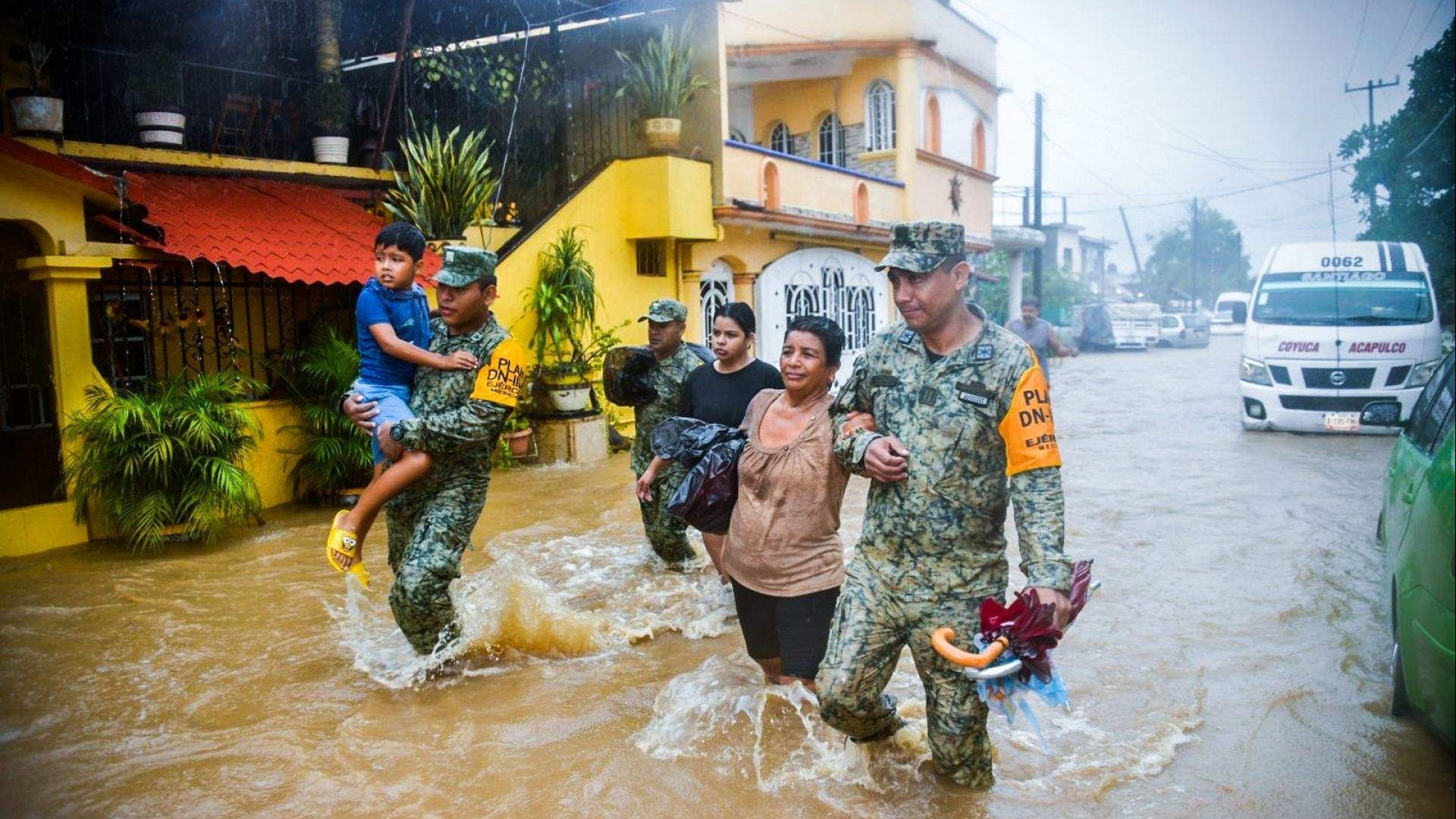 Anuncian regreso a clases en Guerrero tras daños por John