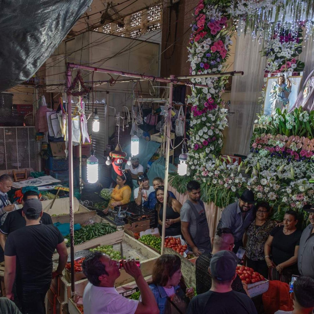 El Barrio de La Merced Festeja con Sonidero, Comida y Mucho Baile