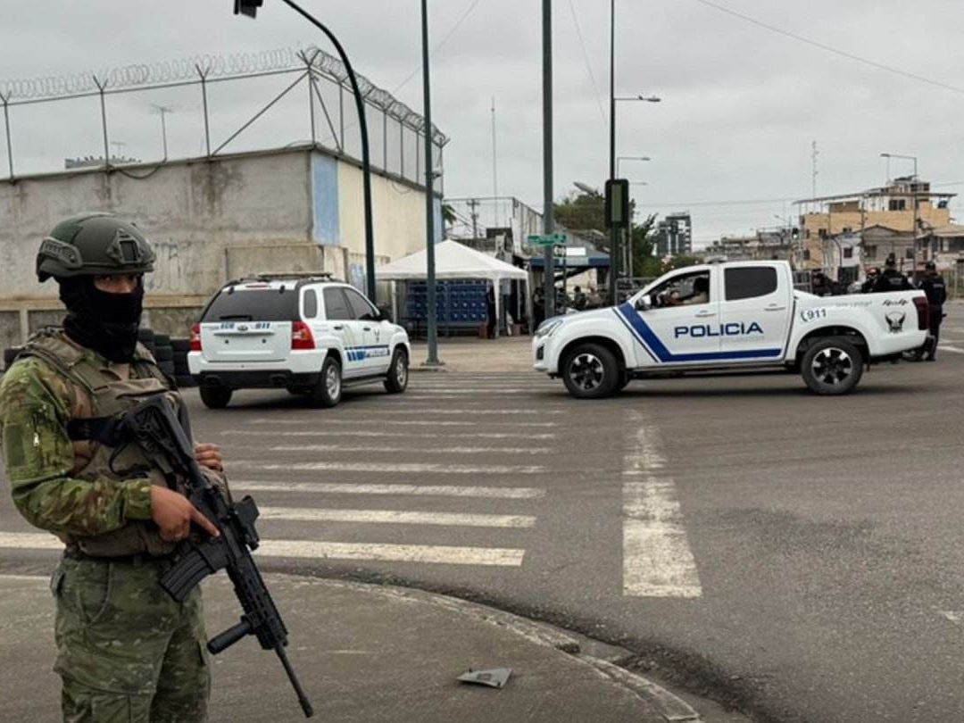 Pelea Dentro de Cárcel en Ecuador Deja al Menos 17 Muertos