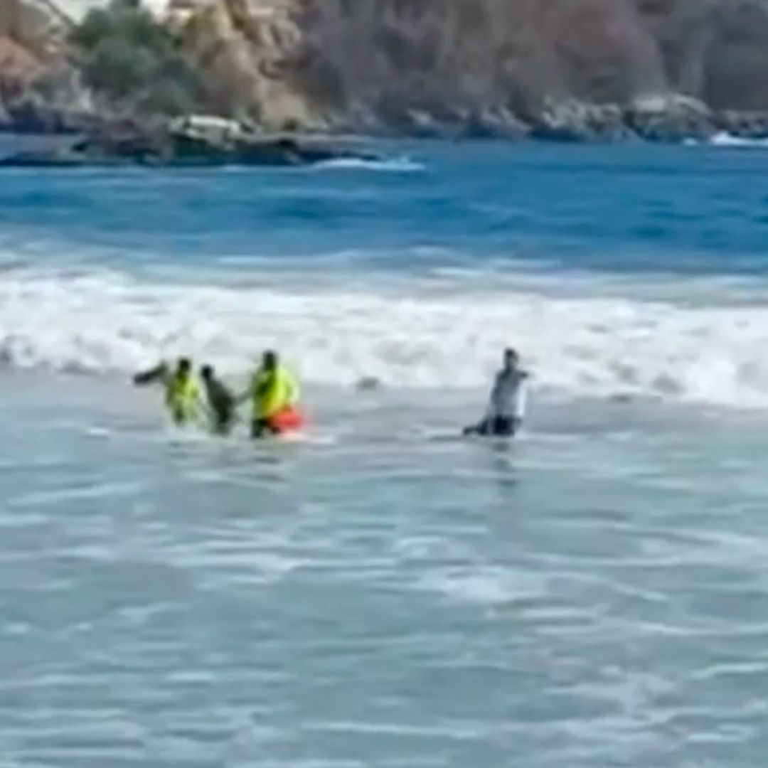 Mar se Lleva a Madre e Hija y Mueren Ahogadas en Playa de Manzanillo, Colima