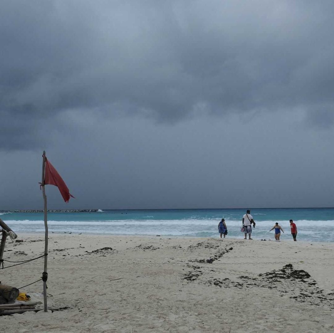 Nuevo Ciclón Toma Fuerza y Puede Interactuar con Tormenta Humberto: