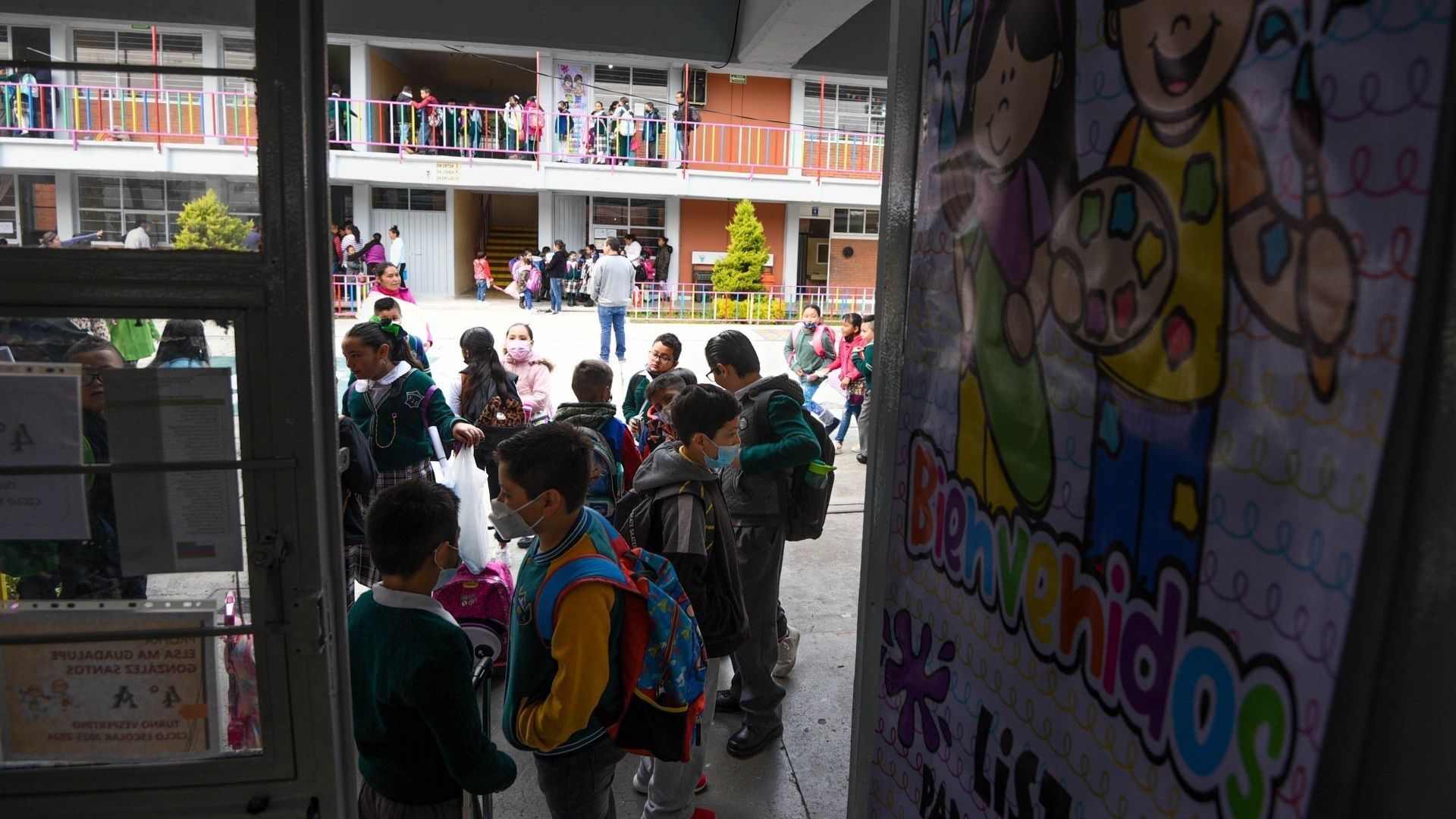 El registro de las Becas de Aprovechamiento 2024 se realizará en la página de la SEDUC. Foto: Cuartoscuro | Archivo
