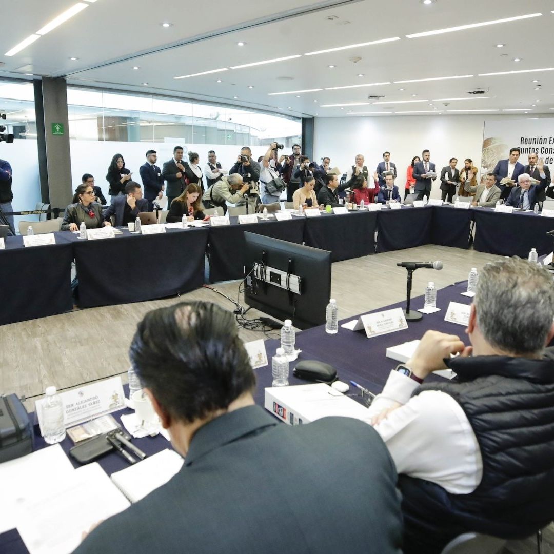 Votación en comisiones del dictamen sobre los trenes de pasajeros