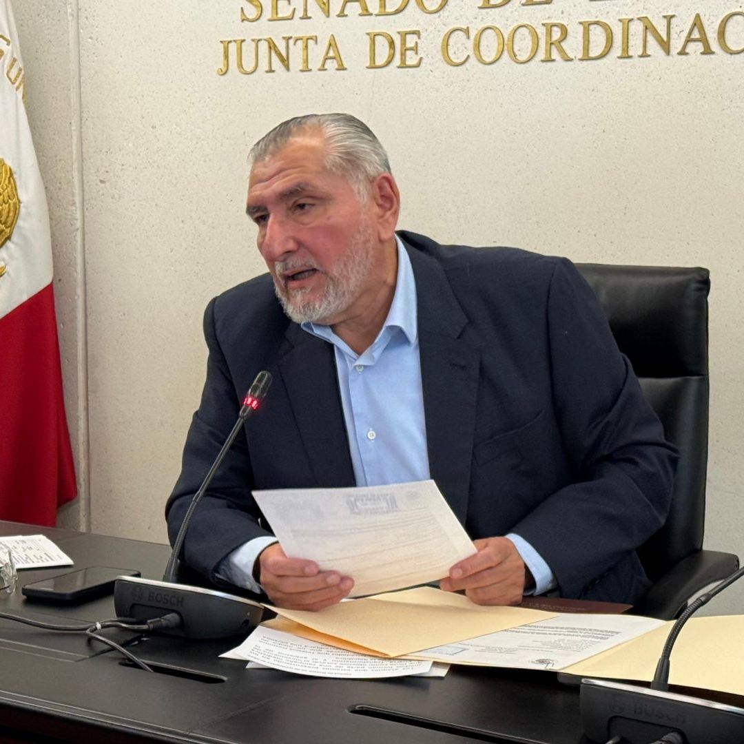 Adán Augusto Da Conferencia para Aclarar Patrimonio, Ingresos y Pago de Impuestos